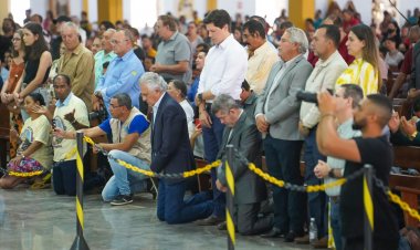Governador Ronaldo Caiado participa de missa na Romaria de Muquém