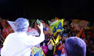 Deputados estaduais do MDB lançam campanha à reeleição ao lado de Caiado