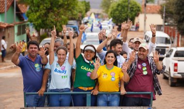 Prefeitos do Vale do São Patrício celebram gestão municipalista de Caiado