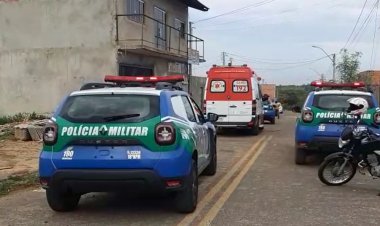 Mulher morre após ser baleada por homem que chegou atirando em comércio; companheiro é suspeito
