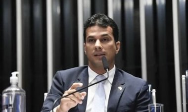 Senador do Tocantins sofre acidente de carro em Arraias e motorista morre