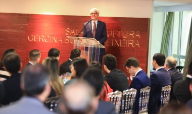 Governador Ronaldo Caiado recebe defensores públicos de todo o país