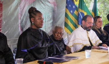 UEG concede título de Doutora Honoris Causa à líder quilombola Procópia dos Santos Rosa