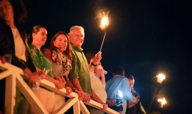 Na antiga Vila Boa, Caiado exalta cultura e fé dos goianos durante Procissão do Fogaréu