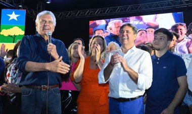 "Você tem feito a política maiúscula em Goiás e isso me dá orgulho, Bruno", diz Caiado durante aniversário do presidente da Alego