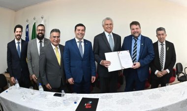 Caiado ressalta parceria entre Poderes durante instalação de órgãos do sistema de Justiça, na cidade de Goiás