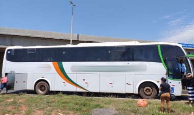 Passageiros de Formosa são deixados a pé em meio ao calor intenso após ônibus coletivo quebrar