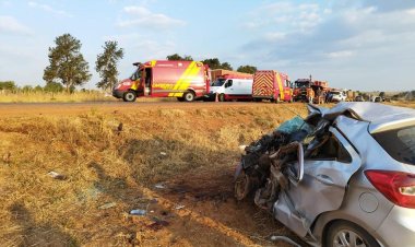 Pai e filha morrem em acidente de carro na GO-118