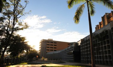Governador em exercício, Daniel Vilela participa da posse de desembargadores no TJGO