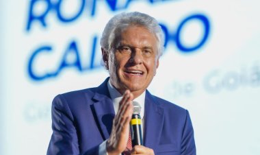 Caiado lança aplicativo de emprego e entrega casas populares em Goiás