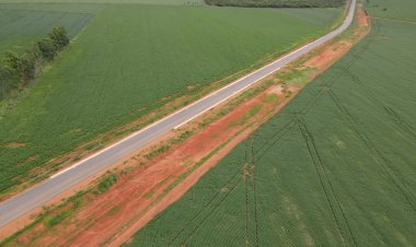 Goinfra avança na pavimentação da GO-591, entre Cabeceiras e divisa com MG