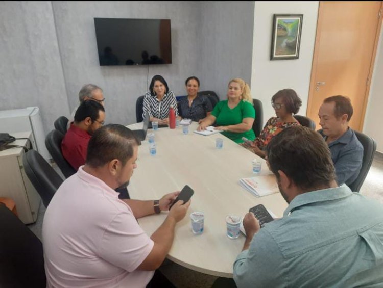Após anos de espera, administrativos da educação de Aparecida de Goiânia paralisam por retroativo de 2015