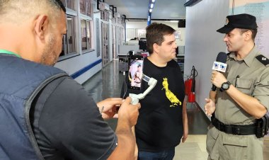 Alunos da área de comunicação da PM de Goiás visitam a Brasil Central