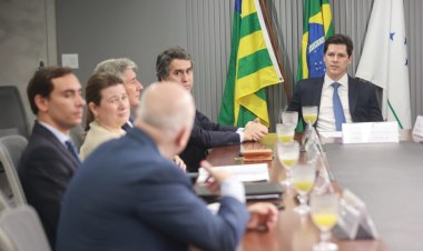 Governador em exercício Daniel Vilela recebe comitiva de Portugal