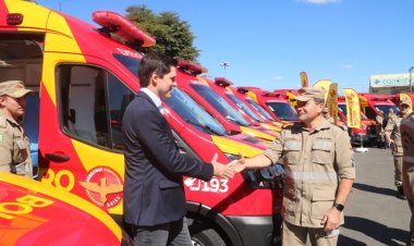 Governo de Goiás entrega novas viaturas para o Corpo de Bombeiros