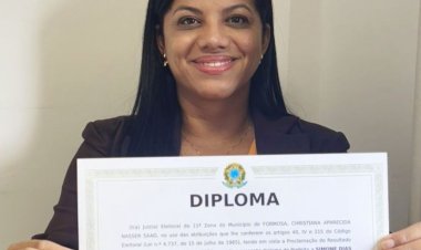 Prefeita eleita de Formosa e vereadores são diplomados pela Justiça Eleitoral