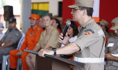 Troca de comando e formatura marcam evento do Corpo de Bombeiros Militar em Luziânia