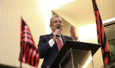 Novo presidente do Flamengo toma posse e mantém Filipe Luís como treinador