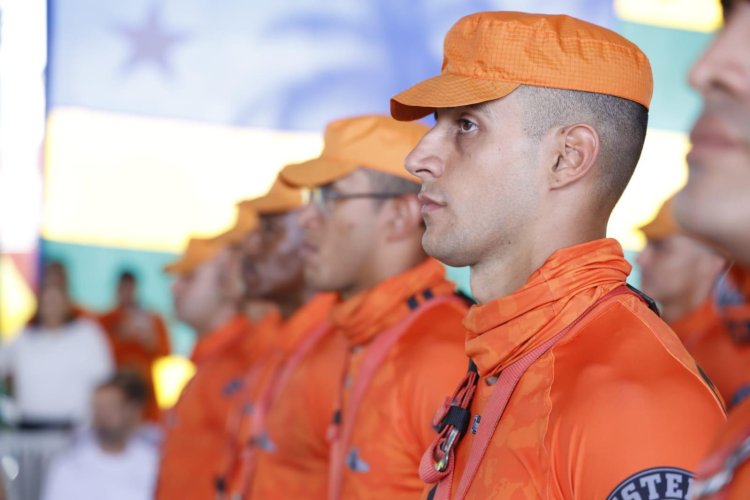 Troca de comando e formatura marcam evento do Corpo de Bombeiros Militar em Luziânia