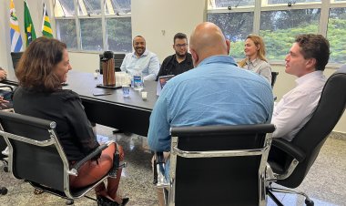 Caroline Fleury participa de primeira reunião do secretariado em Cristalina