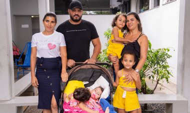 Goiás Social: Casa do Interior acolhe simultaneamente três casos de gêmeas siamesas
