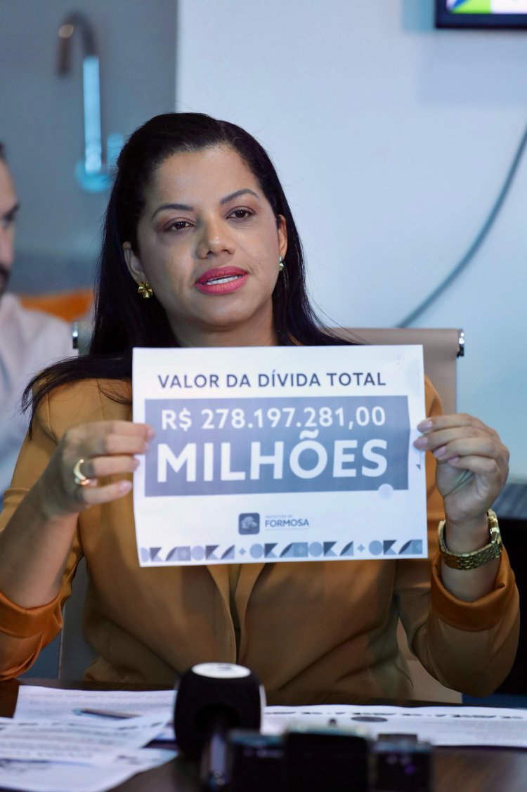 Prefeita Simone Ribeiro realiza coletiva de imprensa e apresenta novos desafios e planos para Formosa