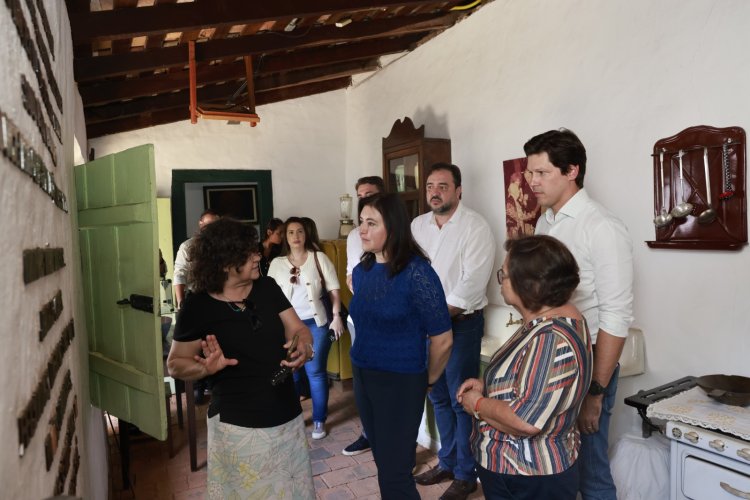 No museu de Cora, Daniel Vilela e Simone Tebet destacam força da mulher goiana