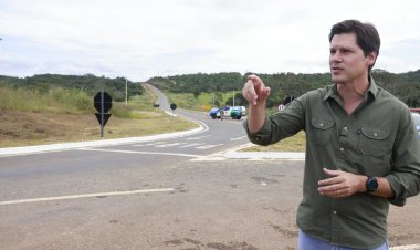 "Neste governo, obra tem começo, meio e fim", diz Daniel Vilela em entregas no interior