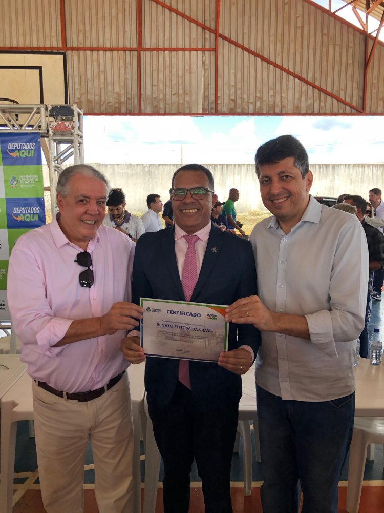 6ª edição do “Deputados Aqui” leva serviços gratuitos e homenagens à população de Formosa (GO)