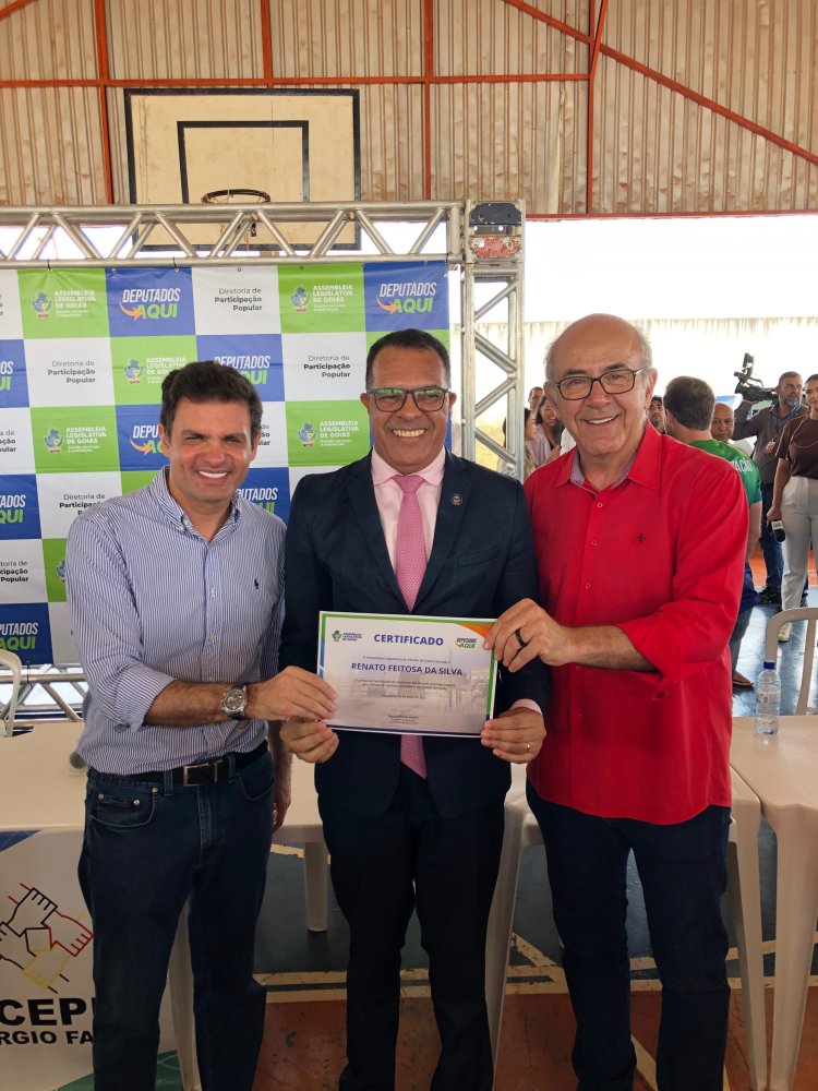 6ª edição do “Deputados Aqui” leva serviços gratuitos e homenagens à população de Formosa (GO)