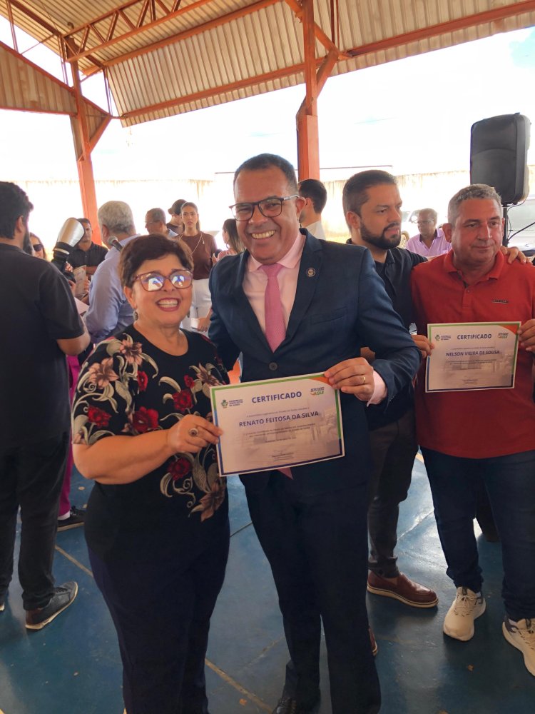 6ª edição do “Deputados Aqui” leva serviços gratuitos e homenagens à população de Formosa (GO)