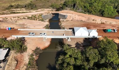 Governo de Goiás entrega ponte sobre o Ribeirão Água Parada, na GO-341