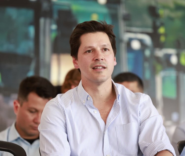 Daniel Vilela visita obras de reforma e ampliação do Hospital Estadual de Formosa