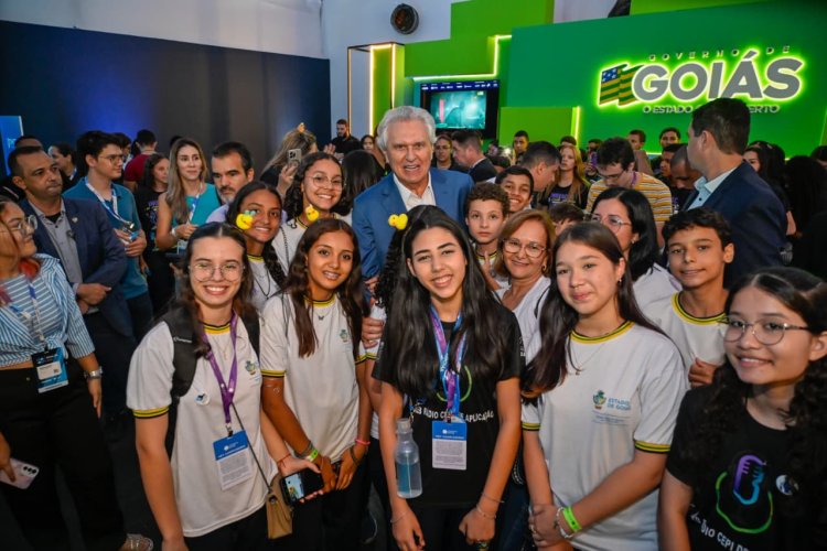 Governo de Goiás leva mais de mil alunos do Entorno à Campus Party em Goiânia