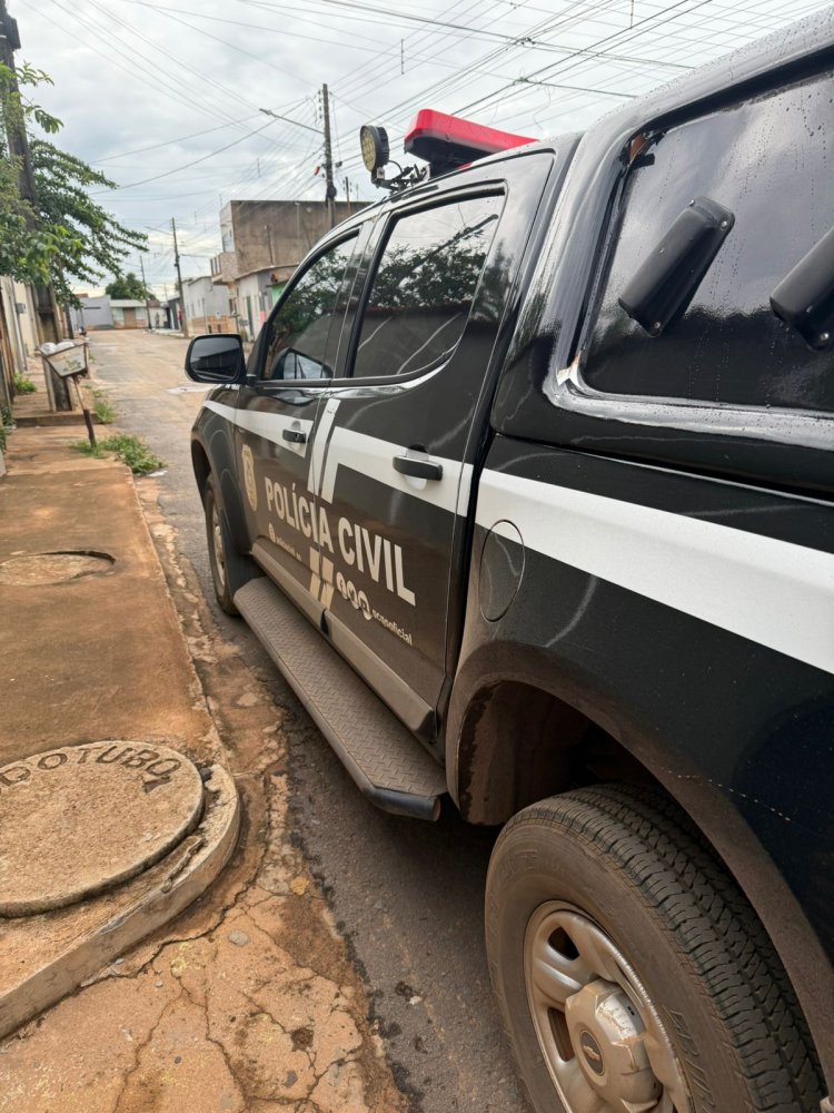 Polícia Civil cumpre mandados de busca e apreensão contra servidor e ex-servidor da Prefeitura de Formosa