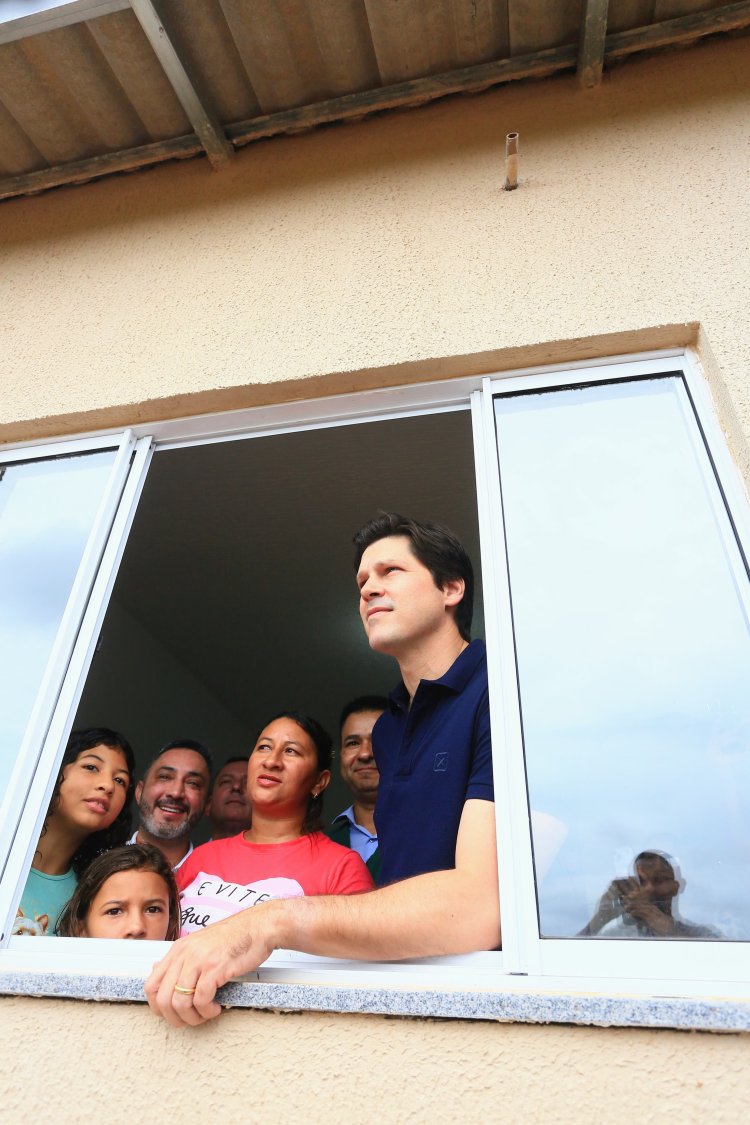“Famílias terão o melhor Natal de suas vidas”, diz Daniel na entrega de casas a custo zero em Rubiataba