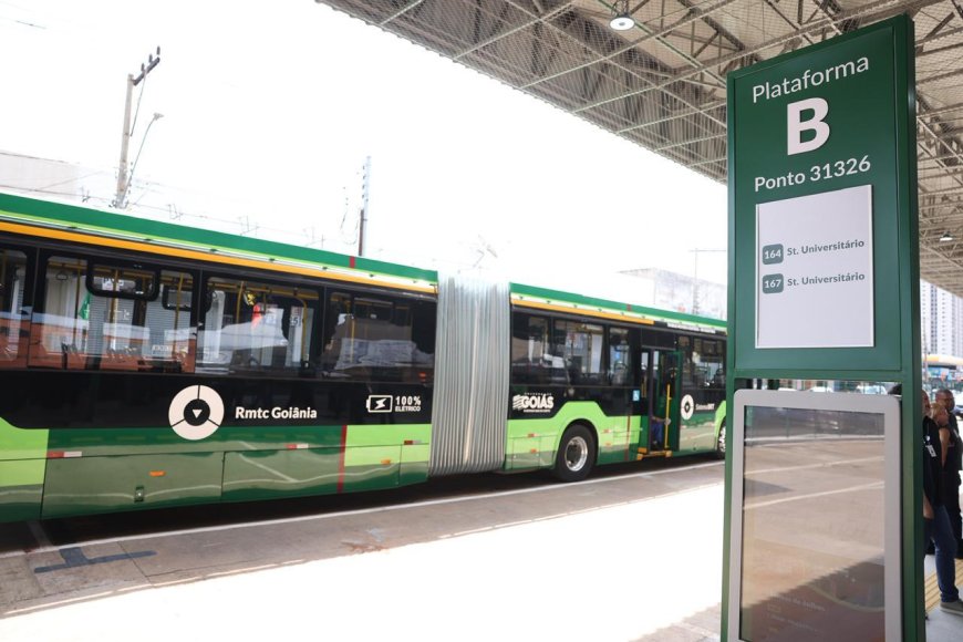 Caiado e Daniel Vilela entregam novo Terminal do Dergo, em Goiânia