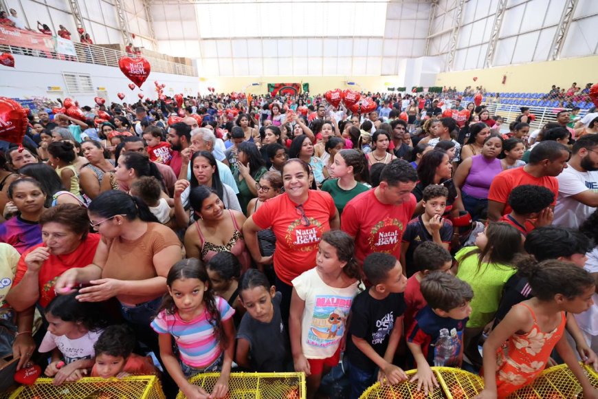 Gracinha Caiado leva a magia do Natal do Bem com a entrega de brinquedos a crianças de Formosa