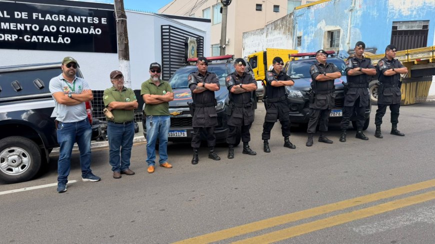 Agrodefesa e Polícia Militar apreendem mais de 1,4 mil embalagens irregulares de agrotóxicos em Catalão