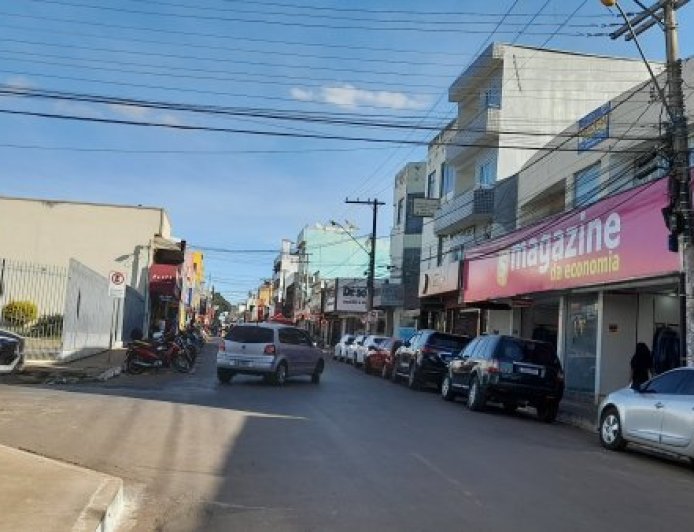 Bastidores da política local: articulações ganham força e já dialogam com eleições estaduais