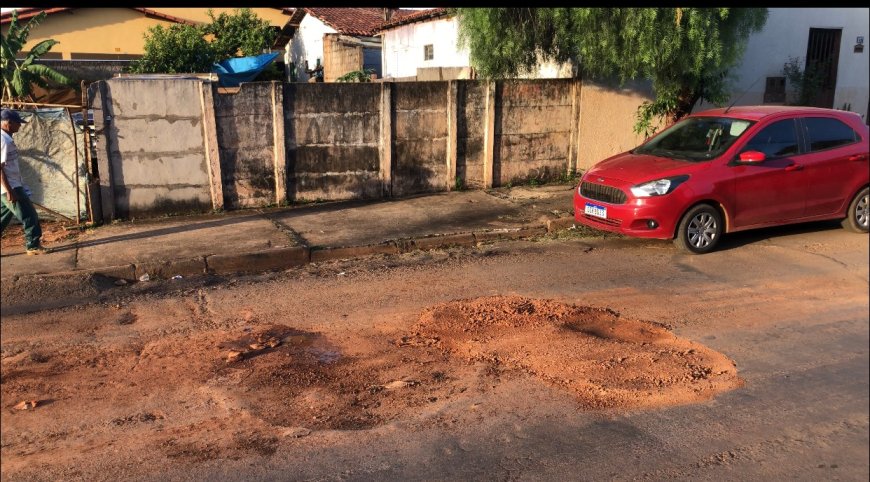 Moradores denunciam avanço de buracos e cobram soluções para infraestrutura em Formosa (GO)