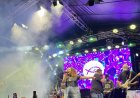 Com apresentação de Colo de Deus, Festa do Divino Espírito Santo reúne milhares de fiéis em Formosa