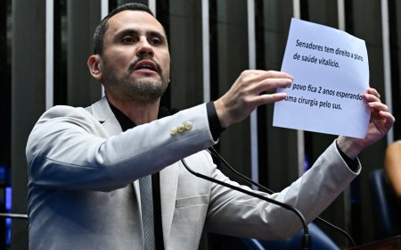 Republicanos avalia candidatura de Cleitinho ao Planalto após desgaste de Flávio Bolsonaro