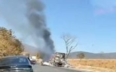 Carreta carregada de algodão é destruída por incêndio na BR-020, próximo ao Distrito do JK