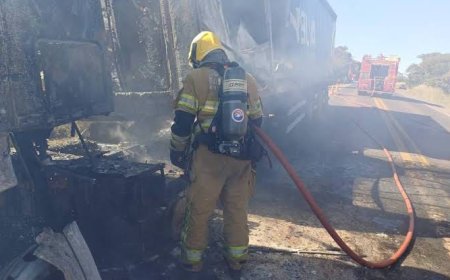 Corpo de Bombeiros atualiza ocorrência de incêndio em carreta na BR-020