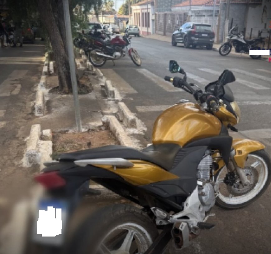 Motocicleta irregular é apreendida pela Polícia Militar em Formosa