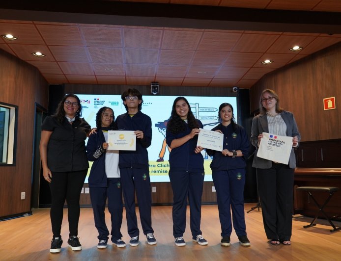 Estudantes do Lyceu de Goiânia conquistam 1º lugar em concurso da Embaixada da França