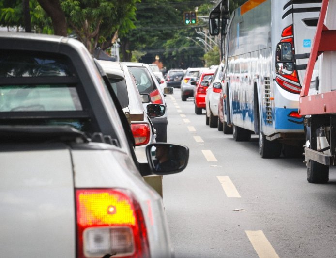 Prazo para quitar IPVA 2026 de placas finais 1 e 2 termina na terça-feira (15/9)