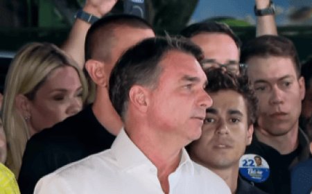 Flávio Bolsonaro anuncia pedido de anulação da eleição após derrota para Lula