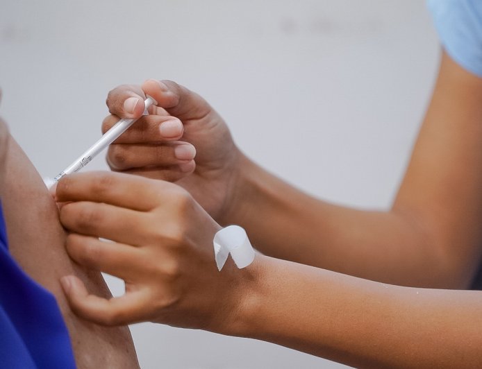 Governo de Goiás alerta para importância da vacinação contra a meningite